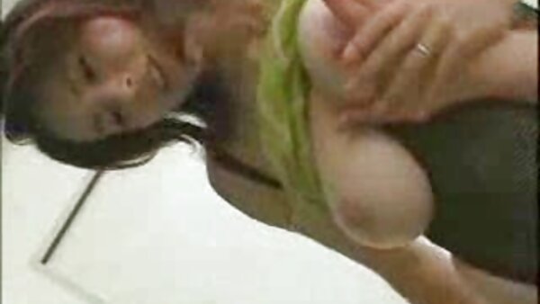 Die wilde und freche Pornoschlampe Lucy Lee ist in sexvideos mit reifen frauen einem Hardcore-Clip doppelt eingedrungen